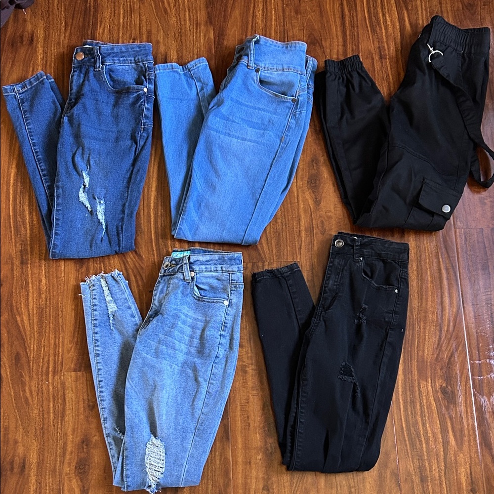 BULK JEANS Stylish Women's Jeans Collection - Blue and Black